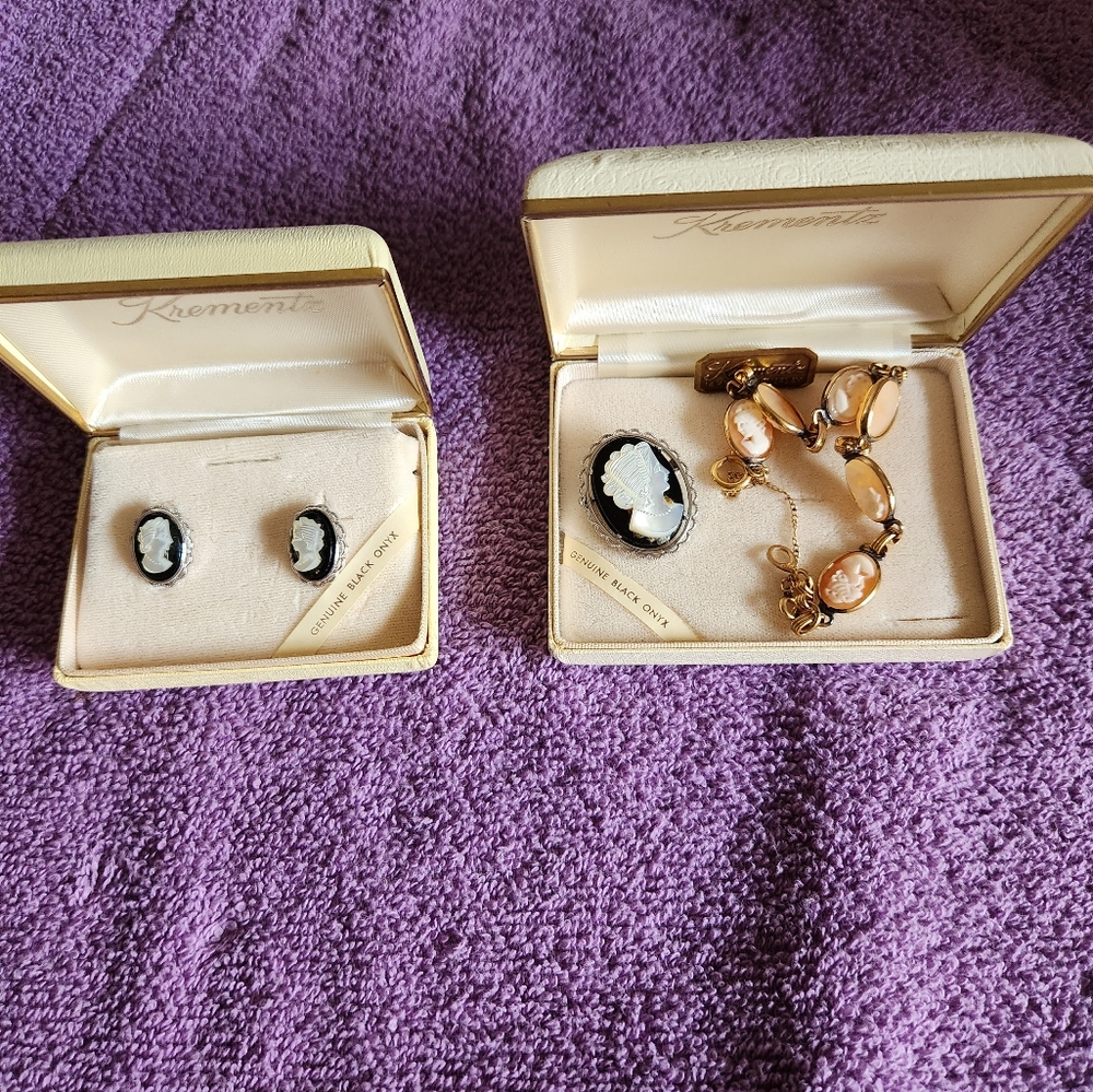 Black onyx brooch/earrings/bracelet